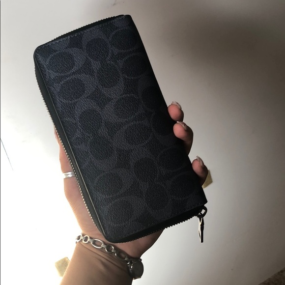 Coach wallet - Picture 2 of 5